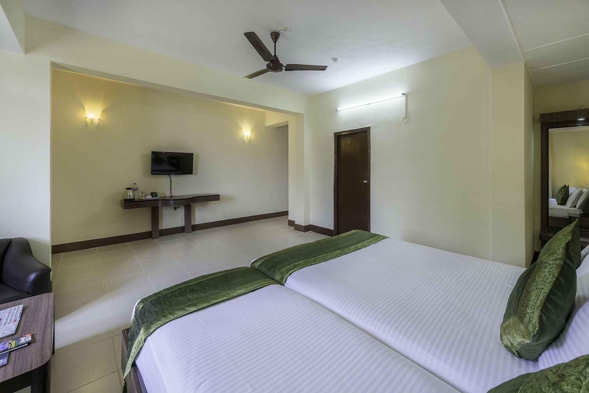 Treebo Park Hotel
