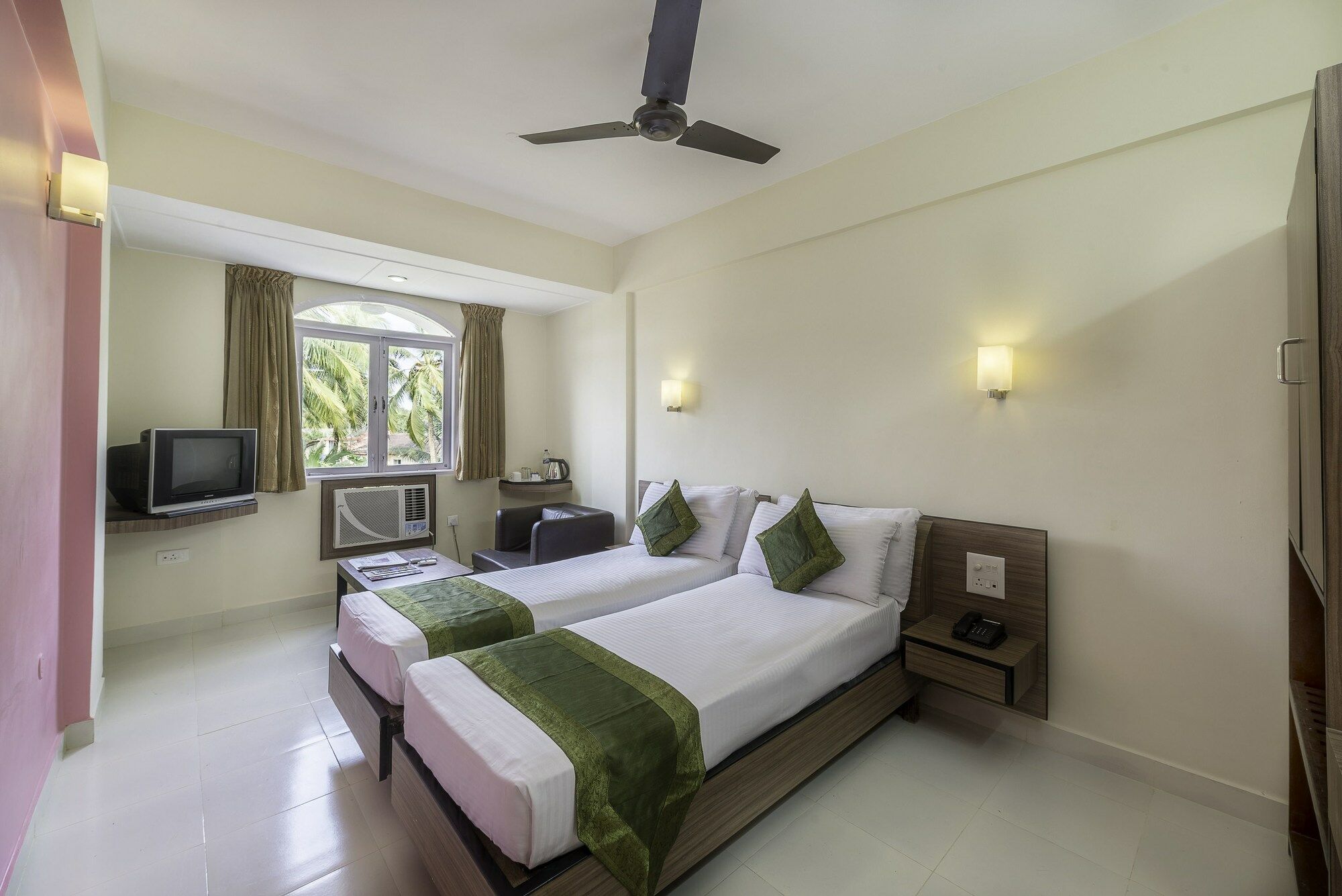 Hotel Treebo Park 3*